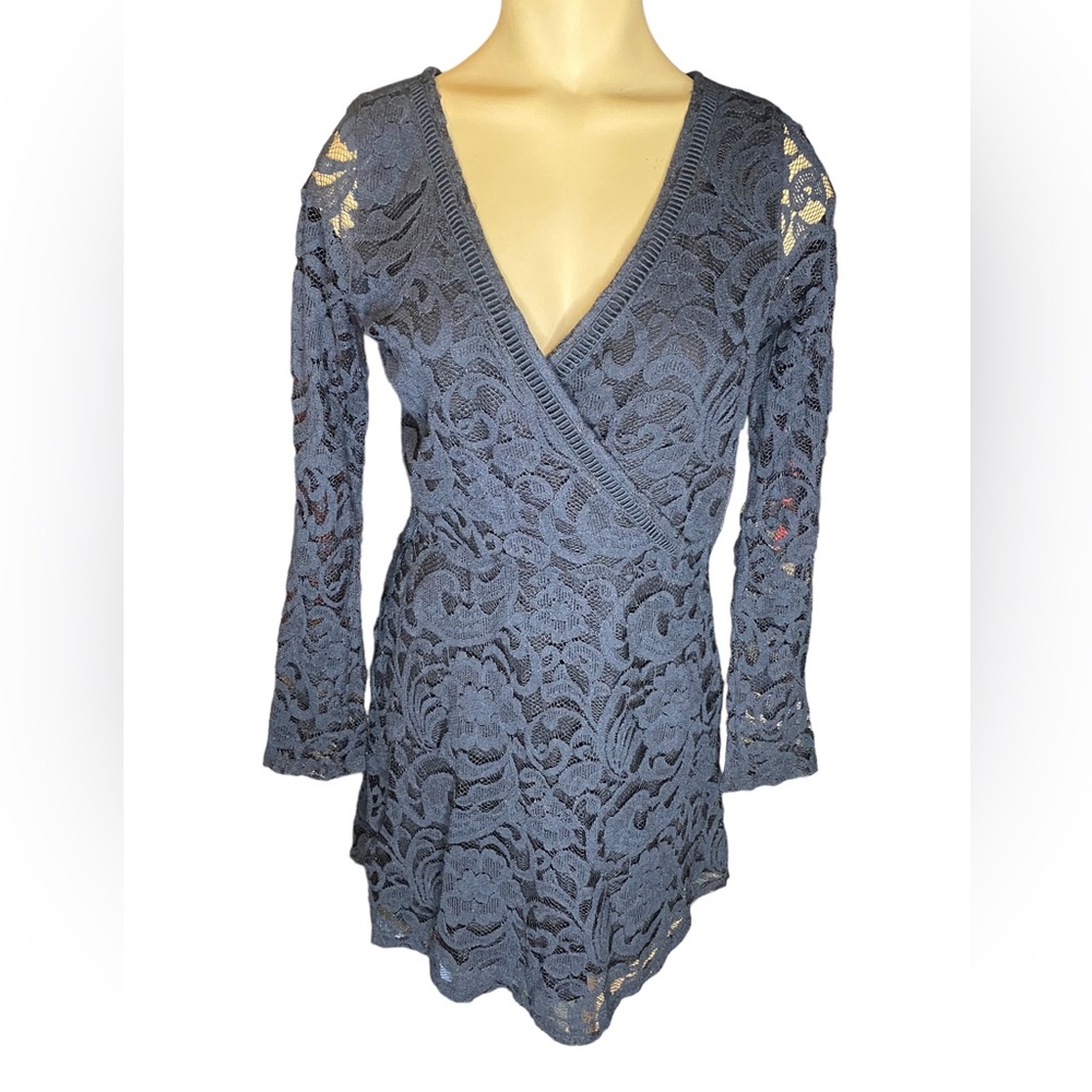 Hollister XS lace dress